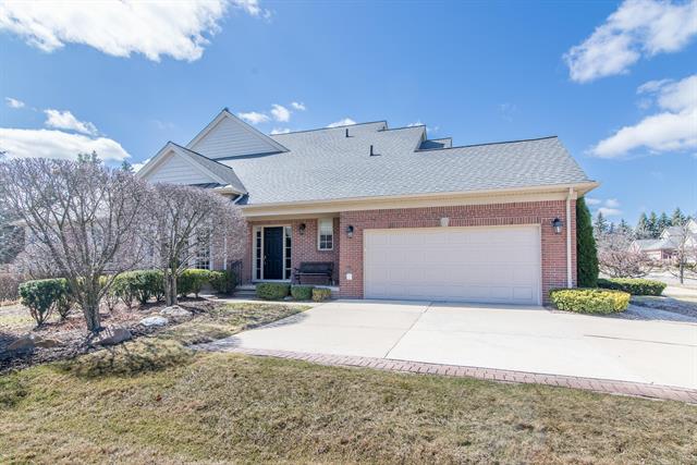 front view picture of 233 Harrington, Troy, MI. 48098