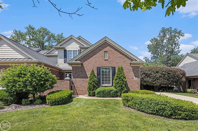 front view picture of 260 Harrington, Troy, MI. 48098