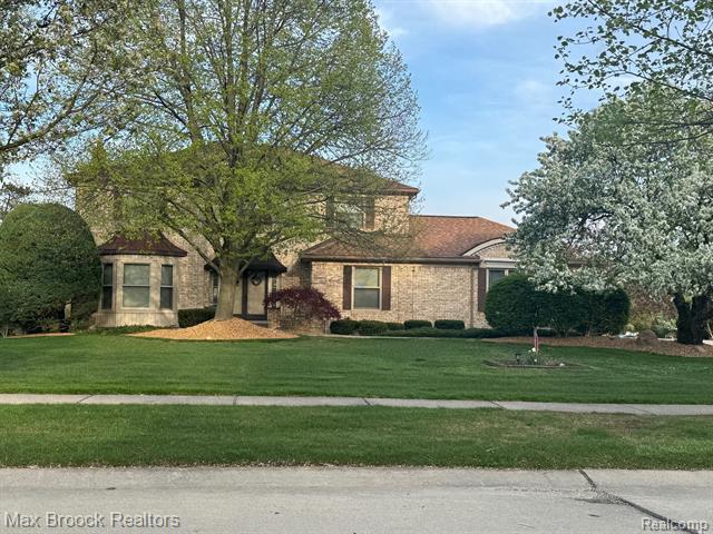 front view picture of 5242 Cardinal Dr, Troy, MI. 48098