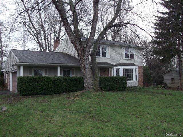 front view picture of 2675 Douglas Dr, Bloomfield Hills, MI. 48304