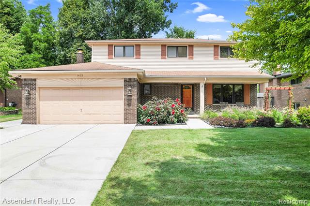 front view picture of 1453 Trevino Dr, Troy, MI. 48085