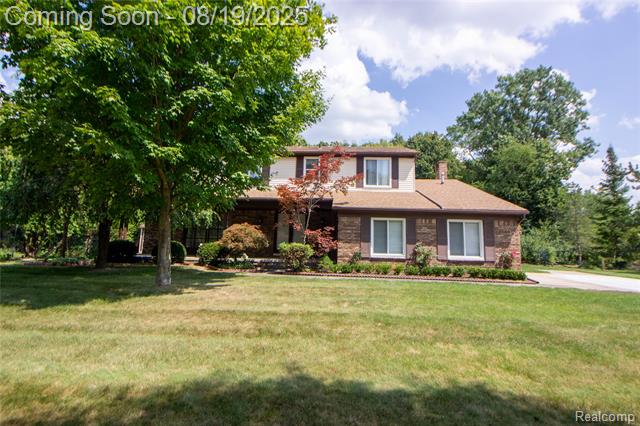 front view picture of 5502 Whitehaven Dr, Troy, MI. 48085