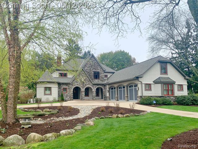 front view picture of 1256 Lenhill Ct, Bloomfield Hills, MI. 48304