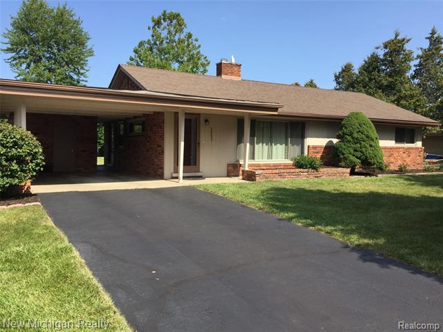 front view picture of 2663 Colonial Way, Bloomfield Hills, MI. 48304