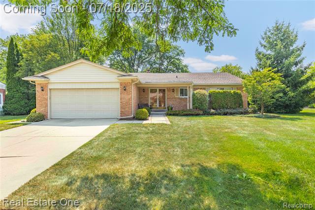 front view picture of 5487 Boros Dr, Troy, MI. 48085