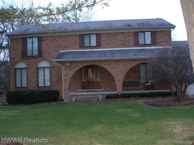 front view picture of 2923 Homewood Dr, Troy, MI. 48098