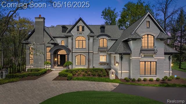 front view picture of 1881 Heron Ridge Dr, Bloomfield Hills, MI. 48302