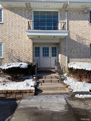 front view picture of 42285 Woodward Ave, Bloomfield Hills, MI. 48304