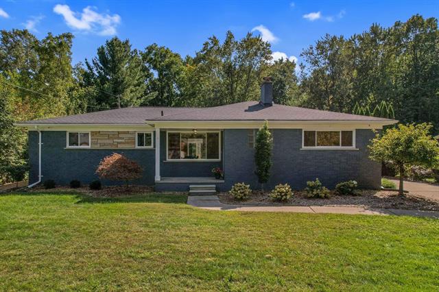 front view picture of 660 Sylvanwood Dr, Troy, MI. 48085