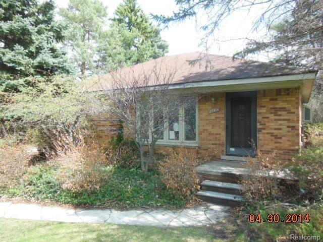 front view picture of 2665 Middlebelt Rd, West Bloomfield, MI. 48324