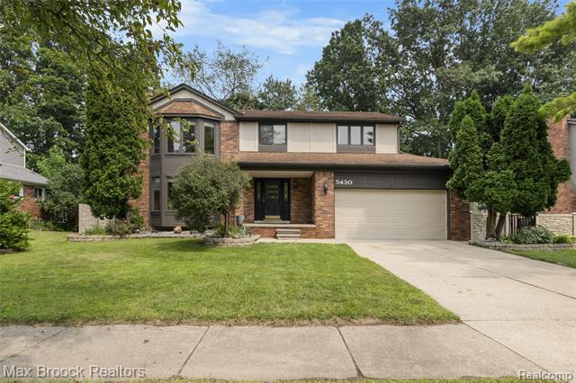 front view picture of 5430 Allison Dr, Troy, MI. 48085
