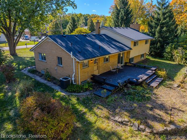 front view picture of 711 Sylvanwood Dr, Troy, MI. 48085