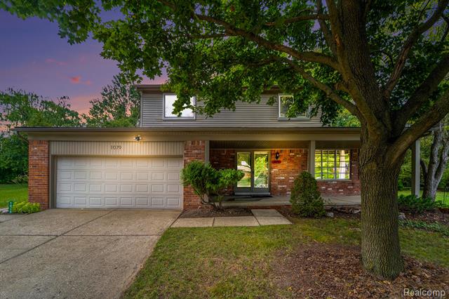 front view picture of 1079 Snead Dr, Troy, MI. 48085