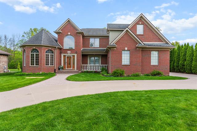 front view picture of 1348 Larayne Dr, Troy, MI. 48085