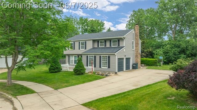 front view picture of 1633 Fleetwood Dr, Troy, MI. 48098