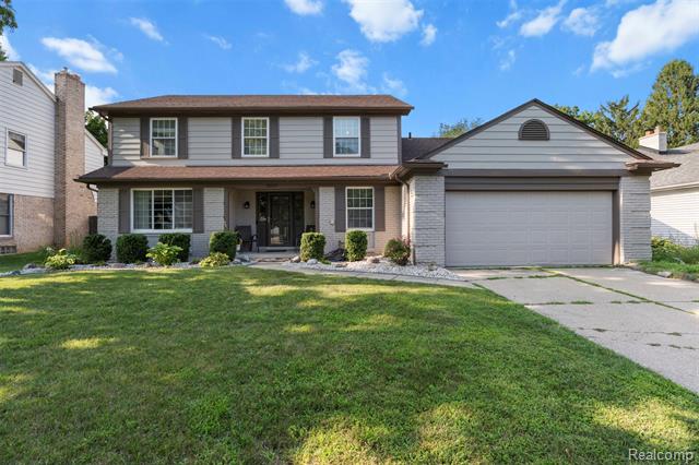 front view picture of 2025 Highbury Dr, Troy, MI. 48085