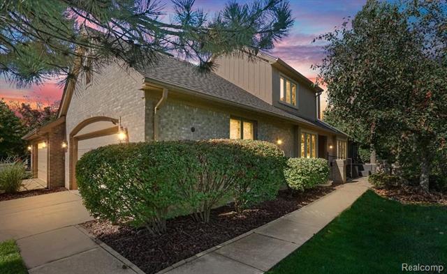front view picture of 1211 Autumn, Troy, MI. 48098