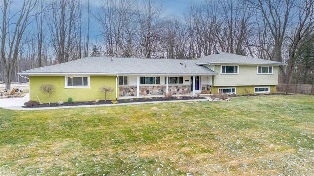 front view picture of 2403 E Square Lake Rd, Troy, MI. 48085