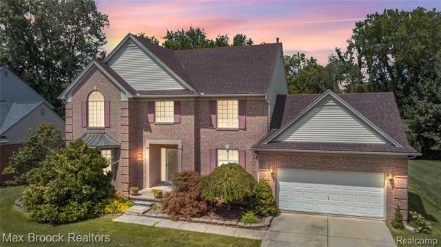 front view picture of 2931 Briarwood Dr, Troy, MI. 48085