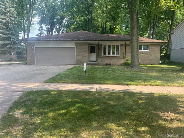 front view picture of 2763 Ranieri Dr, Troy, MI. 48085