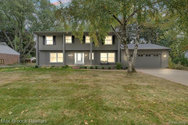 front view picture of 466 Rolling Rock Rd, Bloomfield Hills, MI. 48304
