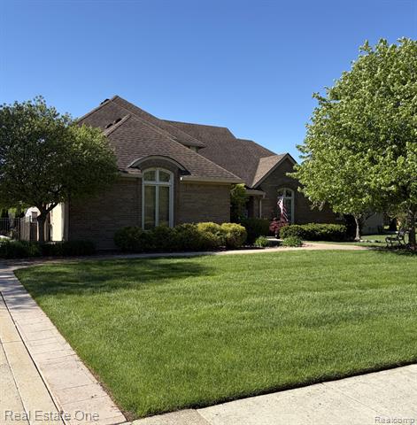 front view picture of 1115 Joshua Dr, Troy, MI. 48098