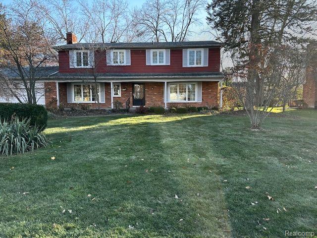 front view picture of 600 Sedgefield Dr, Bloomfield Hills, MI. 48304