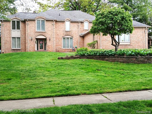 front view picture of 6383 Catalpa Ct, Troy, MI. 48098