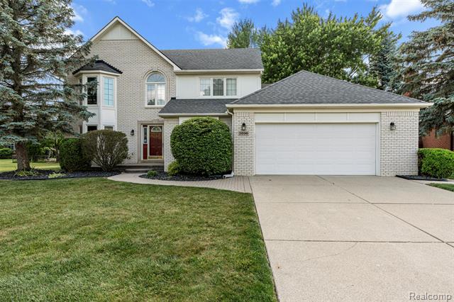 front view picture of 2896 Chippewa Ct, Troy, MI. 48085