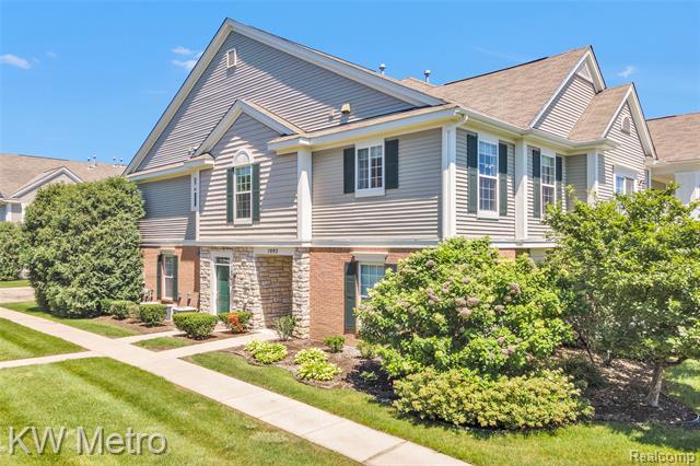 front view picture of 1088 Alameda, Troy, MI. 48085