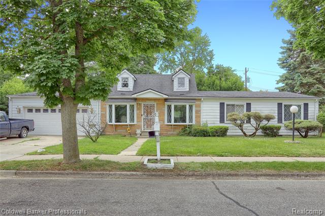 front view picture of 637 Arthur Ave, Pontiac, MI. 48341
