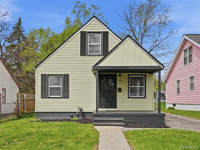 front view picture of 196 Luther Ave, Pontiac, MI. 48341