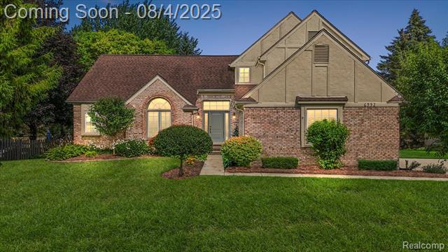 front view picture of 6952 Granger Dr, Troy, MI. 48098