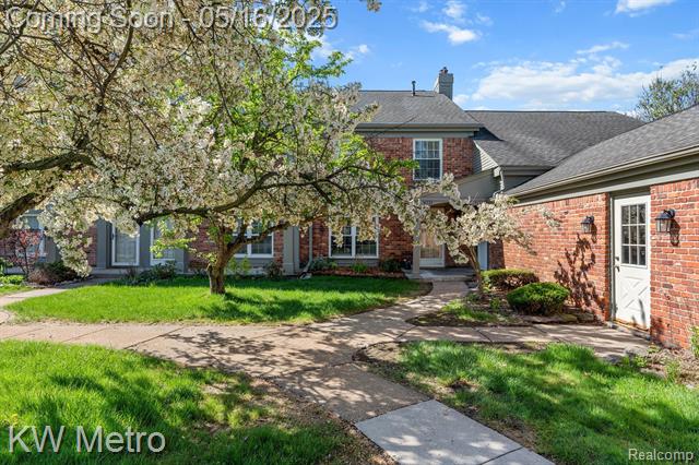 front view picture of 2658 Williamsburg Cir, Auburn Hills, MI. 48326