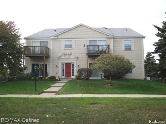 front view picture of 816 Bloomfield Village Blvd, Auburn Hills, MI. 48326