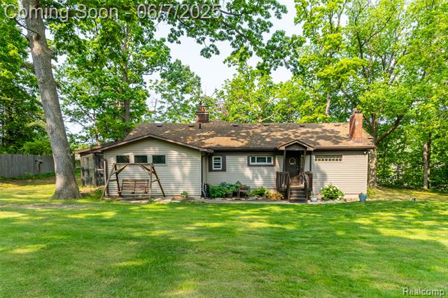 front view picture of 421 S Opdyke Rd, Auburn Hills, MI. 48326