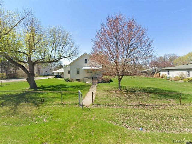 front view picture of 3240 Melvin Ave, Rochester, MI. 48307