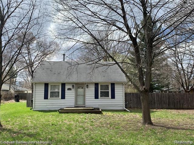 front view picture of 3230 Melvin Ave, Rochester, MI. 48307