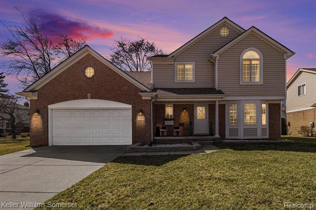 front view picture of 6955 Westpointe Dr, Troy, MI. 48085