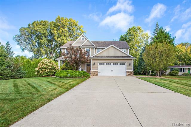 front view picture of 1806 Grace Ave, Rochester, MI. 48309