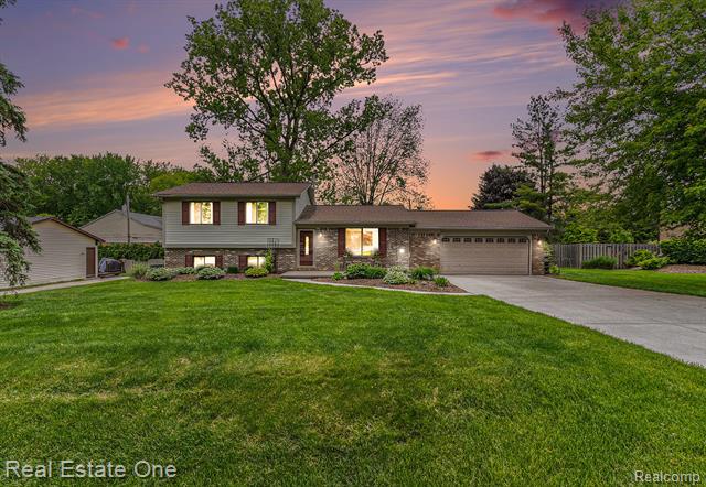front view picture of 3714 Donley Ave, Rochester, MI. 48309