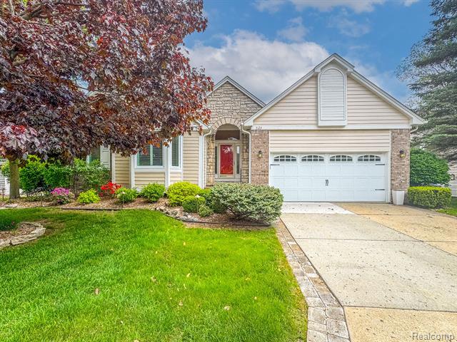 front view picture of 3123 Fairgrove Ter, Rochester, MI. 48309