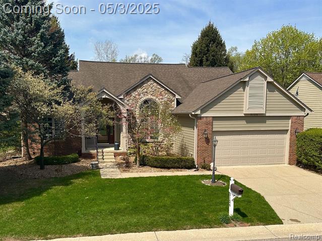 front view picture of 3124 Fairgrove Ter, Rochester, MI. 48309