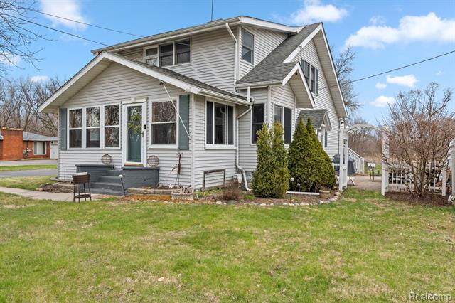 front view picture of 2773 Churchill Rd, Auburn Hills, MI. 48326