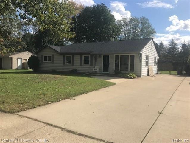 front view picture of 1096 Truwood Dr, Rochester, MI. 48307