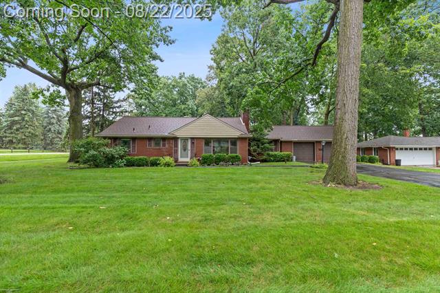 front view picture of 240 Montmorency Rd, Rochester, MI. 48307
