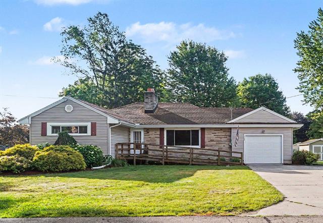 front view picture of 328 Milton Avenue, Battle Creek, MI. 49017