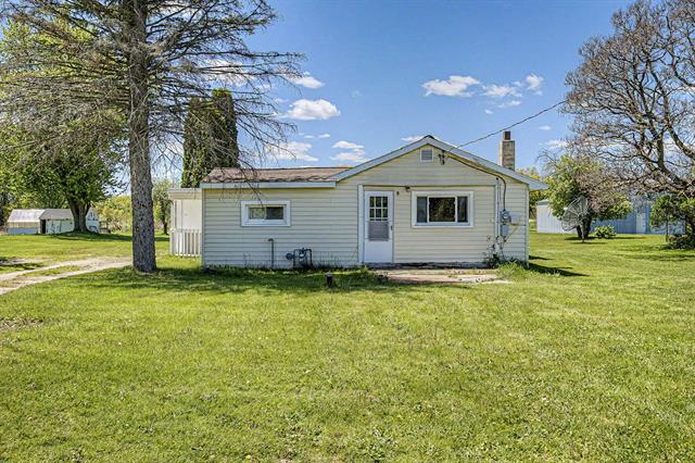 front view picture of 11641 17 Mile Road, Marshall, MI. 49068