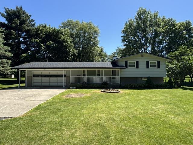front view picture of 2052 N Vassar Road, Davison, MI. 48423