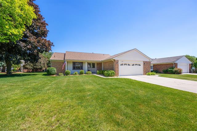 front view picture of 476 Coldiron Dr, Rochester, MI. 48307